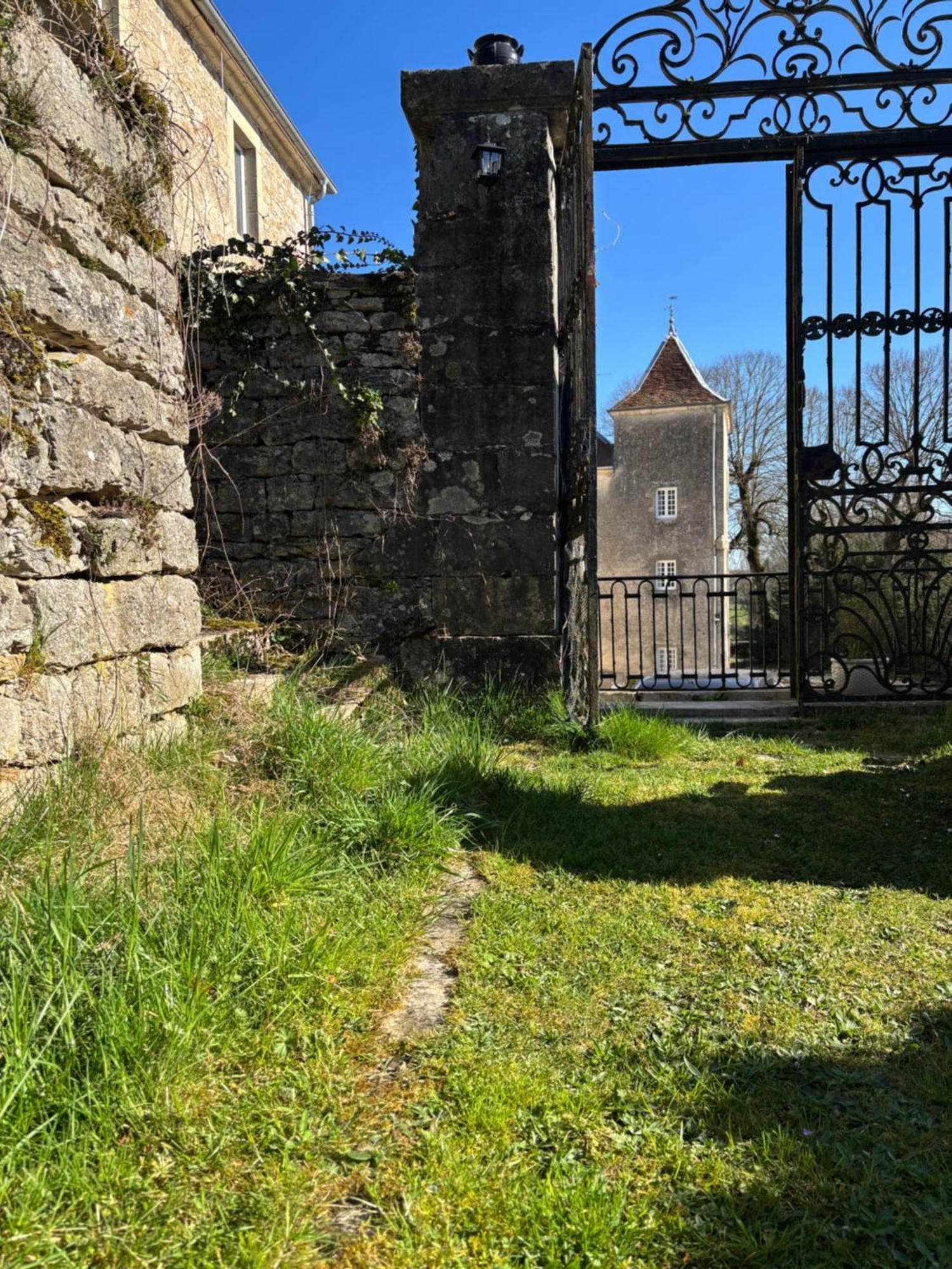 Chateau La Hussardiere Dampierre-sur-Salon Екстериор снимка