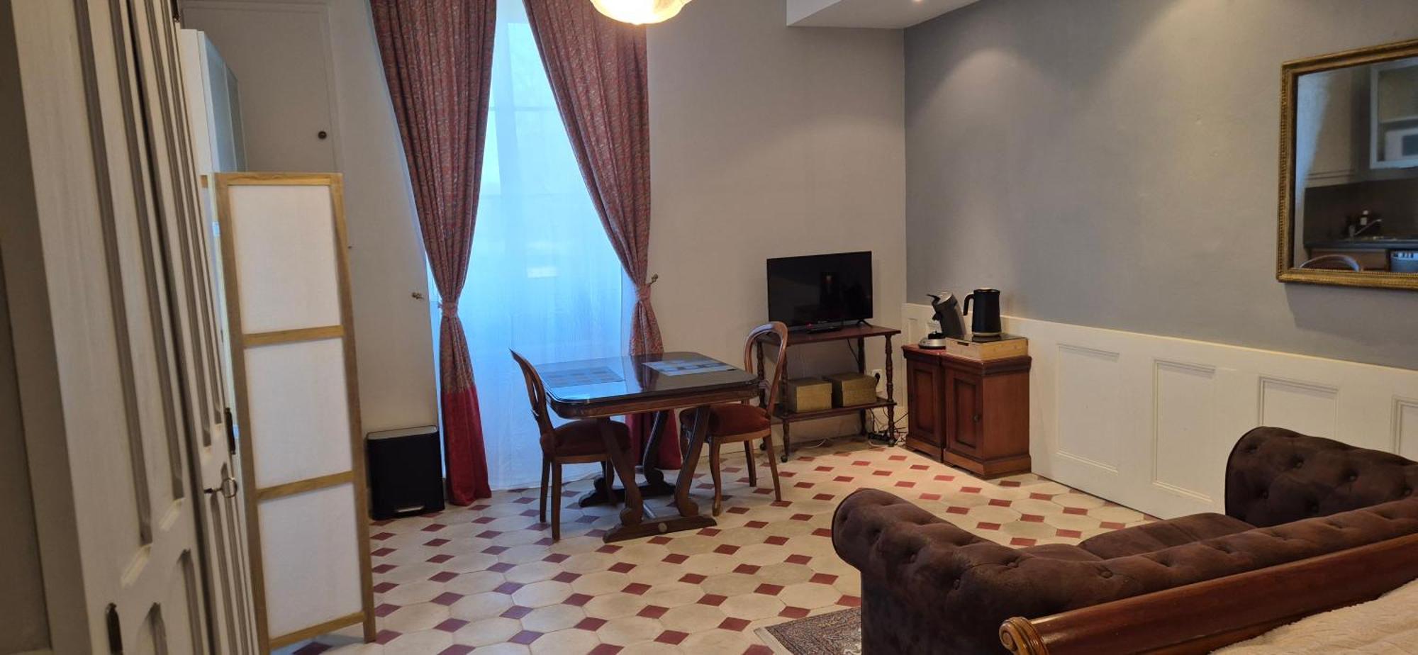 Chateau La Hussardiere Dampierre-sur-Salon Екстериор снимка